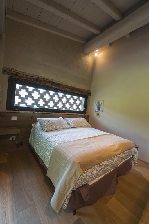 Agriturismo Locanda Del Pesco Collebeato Rum bild