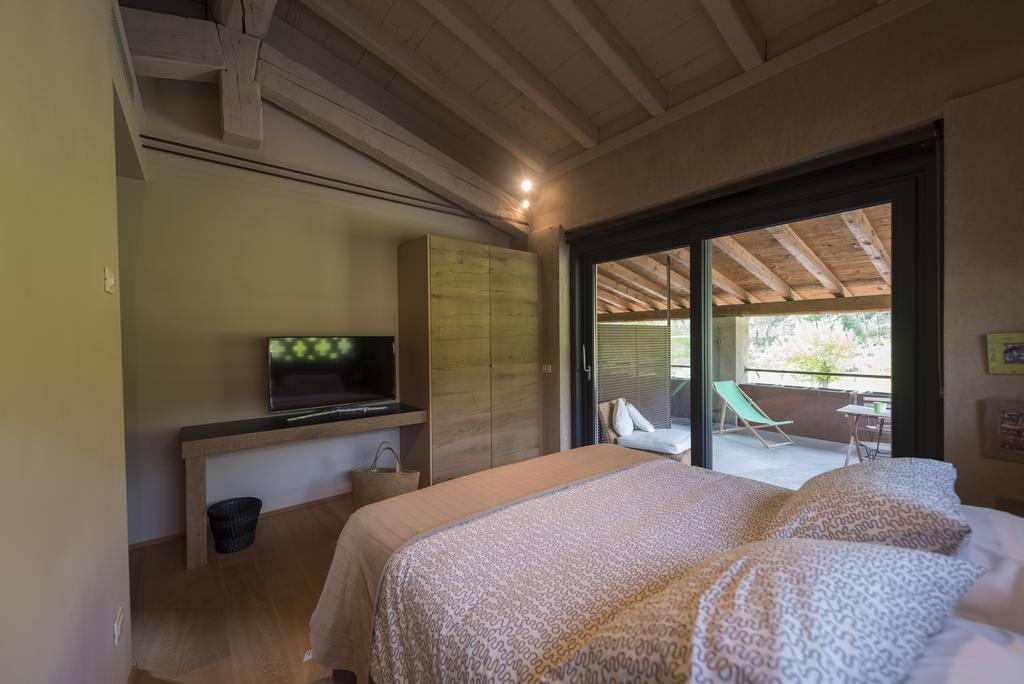 Agriturismo Locanda Del Pesco Collebeato Rum bild